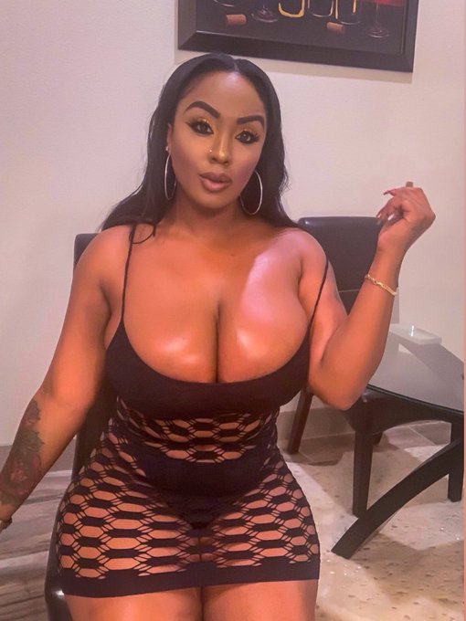 Curvy in all the right places , can you handle it ? 🔥🌹 https://t.co/NW85viVuT5 #texas #dallas #onlyfans<a href="/tag/texas"class="tags"><span>#texas</span></a><a href="/tag/dallas"class="tags"><span>#dallas</span></a><a href="/tag/onlyfans"class="tags"><span>#onlyfans</span></a>
