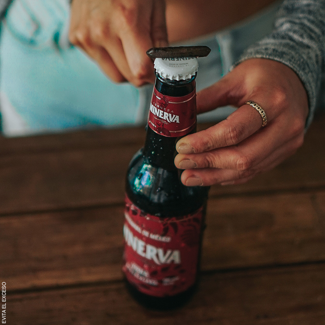 Viena se marida con antojitos mexicanos, quesos enchilados y postres como flan de mango o coco. ¿Con qué la vas a acompañar? #cervezaminerva #craftbeer #chela #beer #encasa