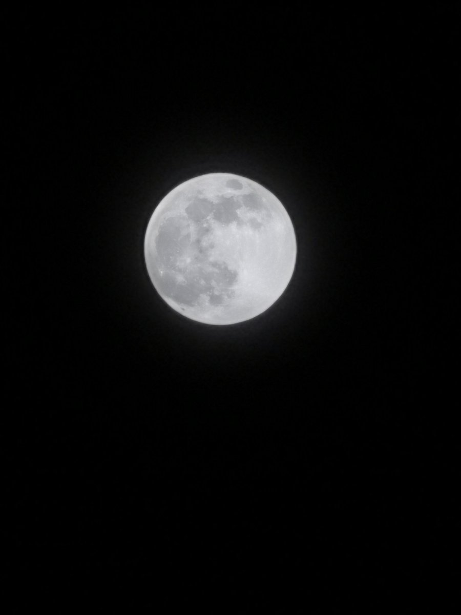 anthonio_prost's tweet photo. ✨🌕🌔☄️ https://t.co/BYBEiFssdm