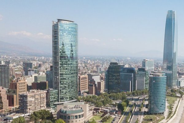 DFinanciero's tweet photo. Chile recibe récord de inversión extranjera en los primeros meses del año pese a efectos globales del Covid-19 https://t.co/frhzBALaXc https://t.co/Y2zPjWMoOu