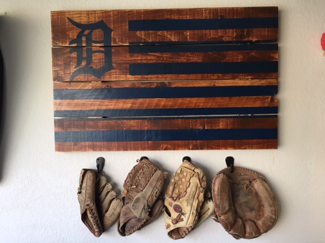jweberv's tweet photo. @tigers Al Kaline inspired me as a youngster in Warren, MI in 1960.  No. 6 was the epitome of competition and class!  This wall hanging with every glove I have ever owned hangs in my garage today in Round Rock, TX.  I wish I could have shaken his hand.  Al was a lifetime inspiration. https://t.co/LQSBZq5SJA