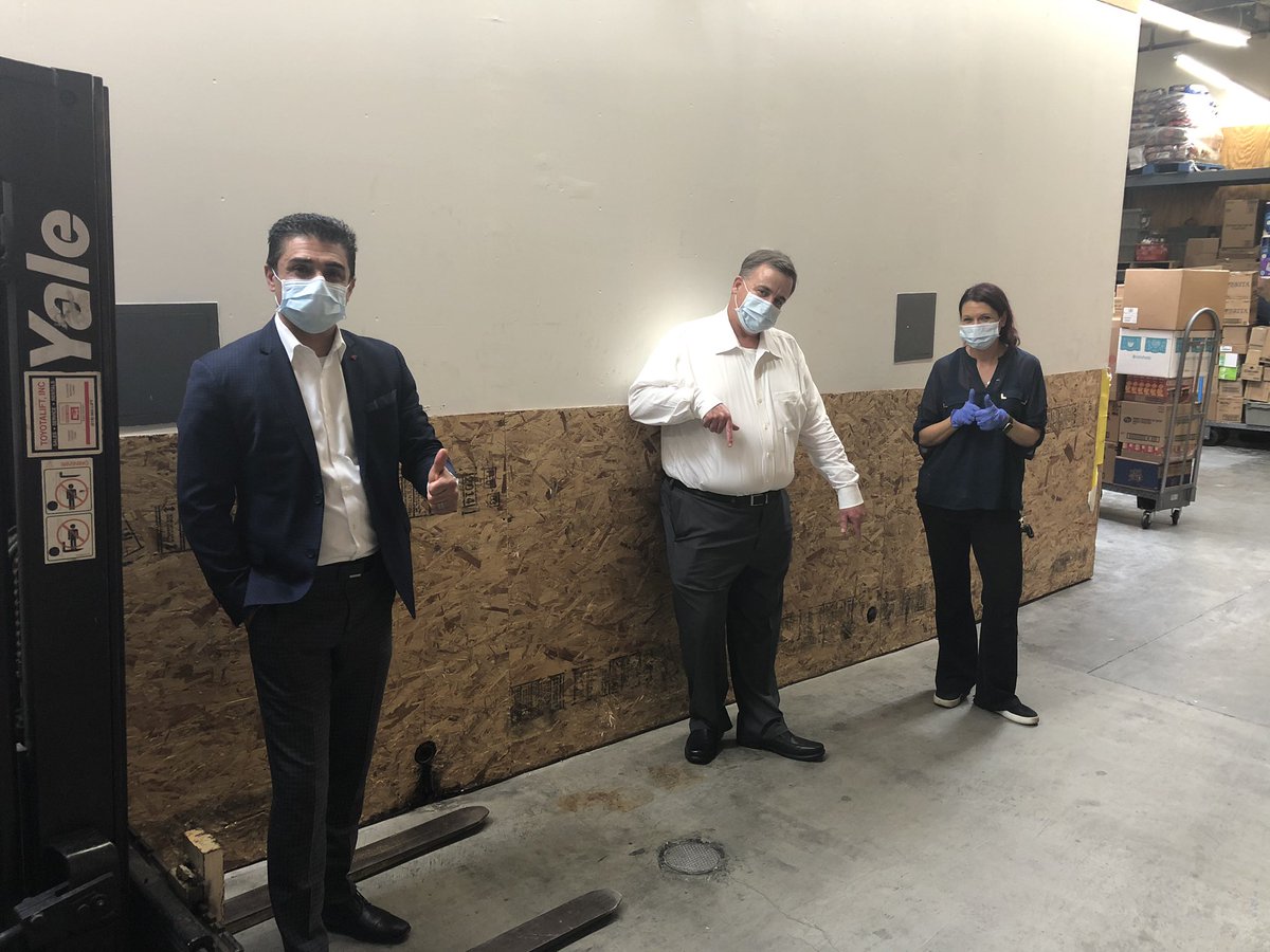 Connecting with store manager Nicole at store 9538.  Store looks great and there’s big smiles behind those masks!! 😷😷<a href="/Region63_CVS/">THE Team - Region 63</a> <a href="/rezarph/">Reza</a> <a href="/wolfgangSchief3/">wolfgang Schiefer</a>