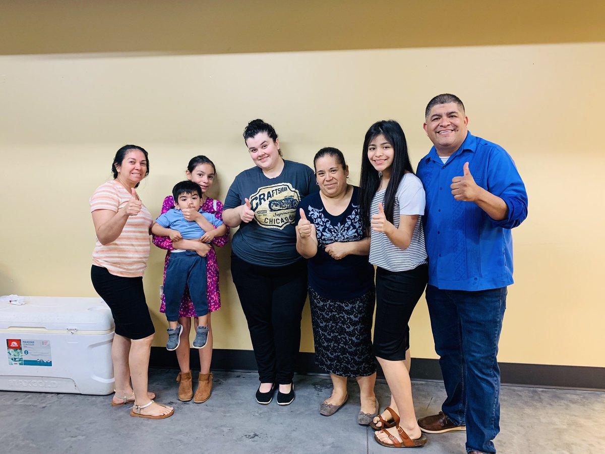 FiestaTennessee's tweet photo. un bautismo en el nombre de Jesús, para la gloria de Dios, Nuestro Dios todavía se está moviendo en medio de estos tiempos de pandemia. 

A baptism in the name of Jesus, for the glory of God, Our God is still moving in the midst of these pandemic times. https://t.co/wzuZAdWsXJ