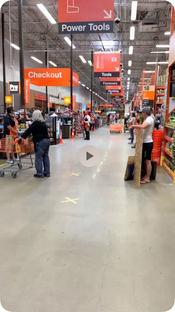 AndrewJensen66's tweet image. Today, at the North Scottsdale Home Depot; we took a moment to recognize the life and service of Commander Greg Carnicle. In addition, we stand in great support for our associate John Carnicle, his son. Thank you for your service and sacrifice sir. #ripgregcarnicle #d130driven