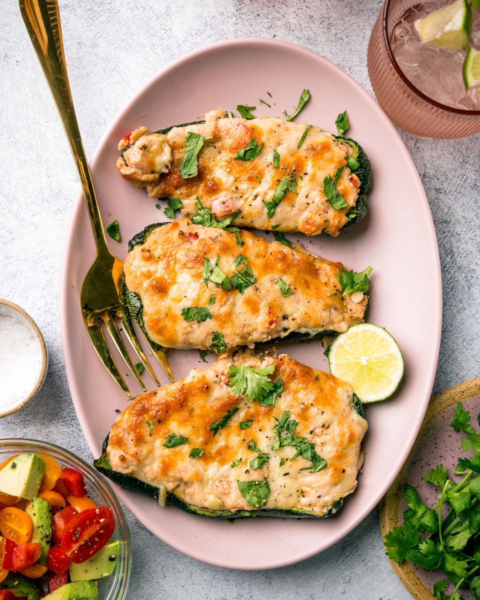 VegVenturesBlog's tweet photo. Baked Poblano Poppers with White Cheddar &amp; Pinto Beans https://t.co/mnA2M1V9z9 https://t.co/8aHFXR3G1j