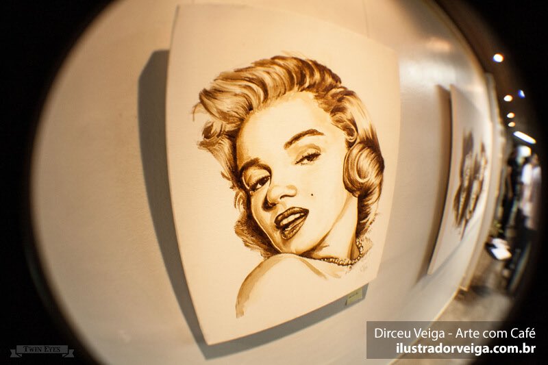 Quando acabar esse isolamento, quero fazer uma exposição das minhas pinturas com café ( em Curitiba ) com muito vinho, abraços, beijos e risadas #coffeeart #pinturascomcafe #artecomcafe #exposiçãodeartr