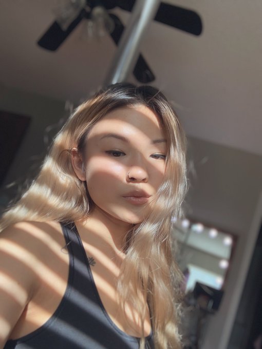 Watch Lulu Chu's leaked NSFW photo on TwXstars