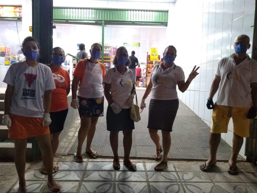 CentralIasd's tweet photo. Os irmãos da igreja de Jardim Alto - Distrito de Paulista - Fizeram hoje uma ação muito especial. Entregaram máscaras de proteção para as pessoas que iam ao supermercado do Bairro. A igreja somos nós !
@NetoPedrobsneto @pastorotimar @iasdape https://t.co/IcVjFau0Hn
