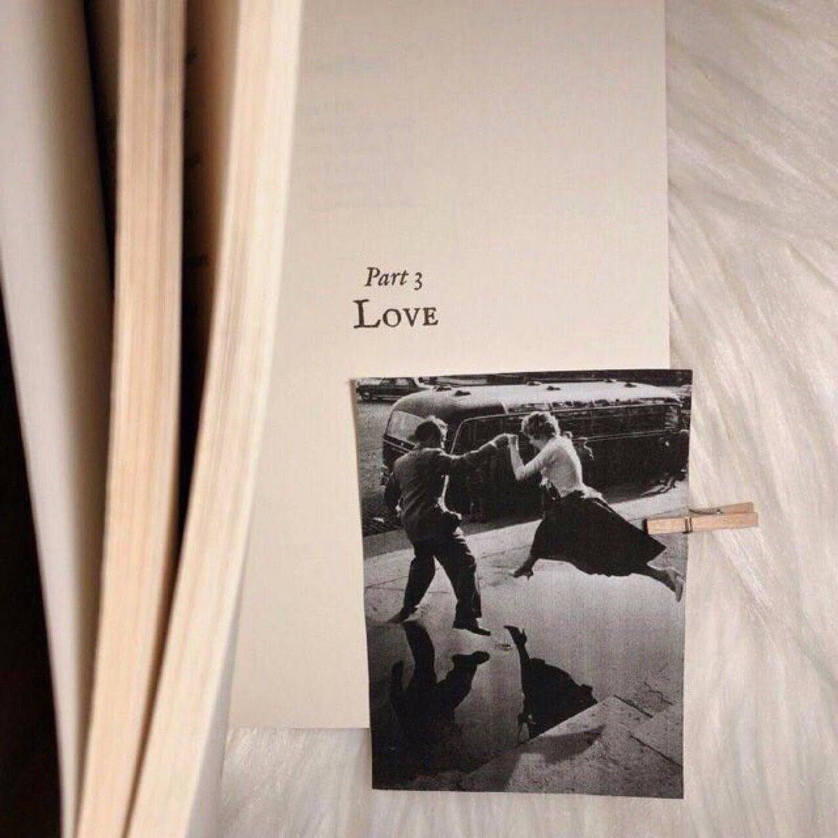 sh8a32's tweet photo. أتيت وكأنك روحًا لرُوحي 🖤🖤. https://t.co/tNvEPaiRWN