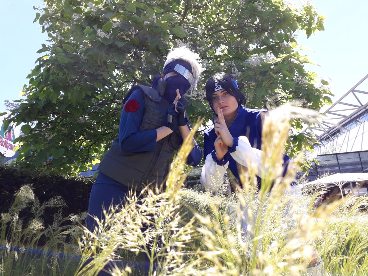And for anyone wondering which cosplay I got: hi! I sometimes cosplay kakashi! And sasuke is bloo because we don't change winning teams https://twitter.com/aquagalaxis/status/1247646681845432328?s=19