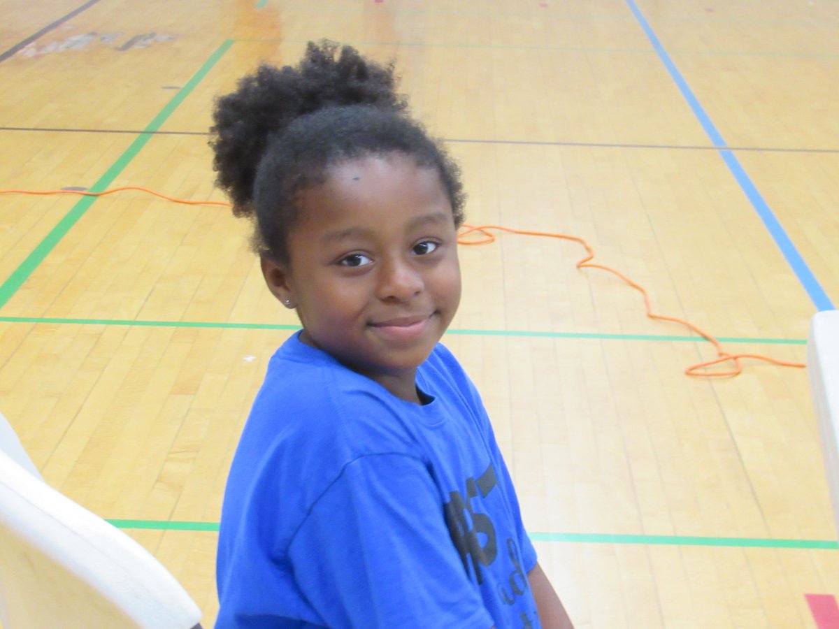 ParisBourbonCoY's tweet photo. Great to see happy faces today at the YMCA. The Y is assisting the fight on COVID-19 by providing childcare for medical/first responder and grocery workers so they may continue to serve our community. #TeamKentucky #togetherKy #ymcapb https://t.co/HHB8HuLRw0