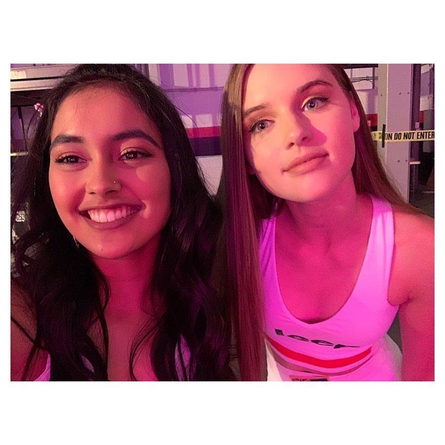 unitersupdate's tweet photo. Savannah e Shivani 🇦🇺🇮🇳 https://t.co/aaGKvtfZrs