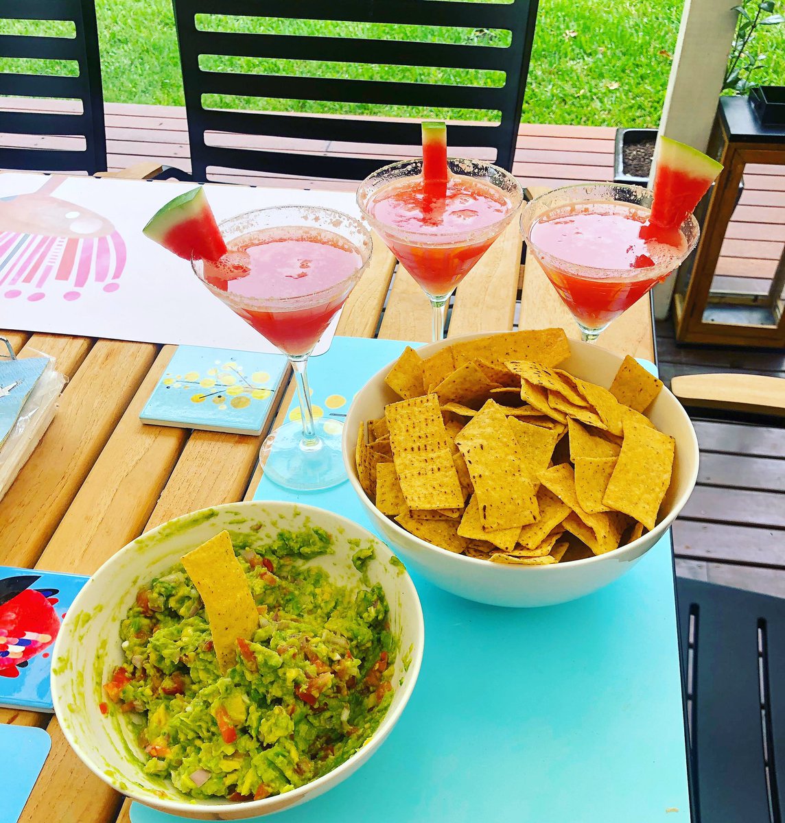 SharonWilliams_'s tweet photo. This is the bright side of isolation - a โtheme a nightโ - tonight is Taco Tuesday with my family. ๐ฎ ๐ฅณ#timetogether #newnormal #spiritshigh #mentalhealth #workingsohard https://t.co/inHnc7SGCL