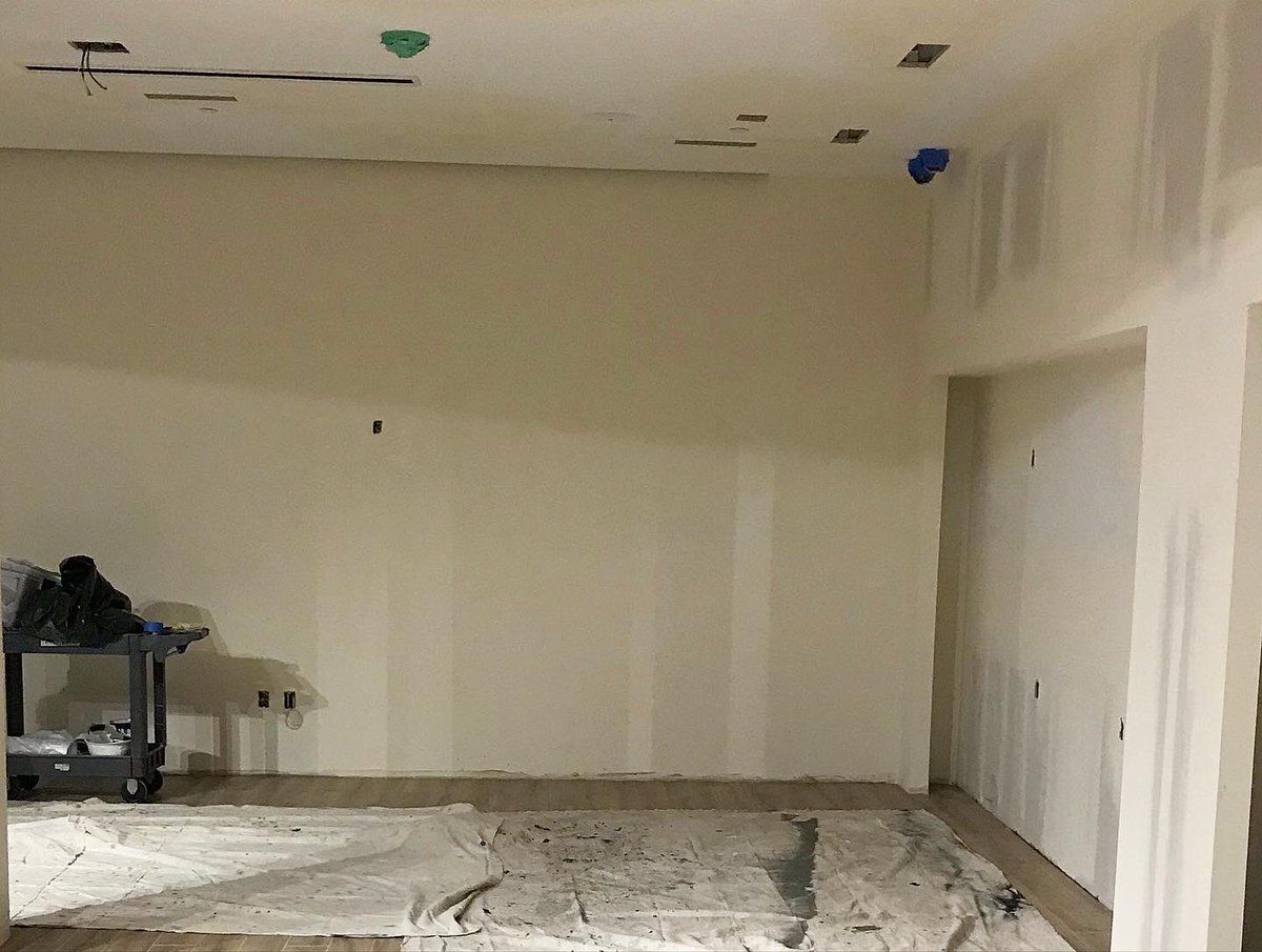 GreenroomsBuild's tweet photo. We are currently under construction on another retail location! This facelift will include fully custom ambient lighting, refined wall inserts, and modern furniture and display designs! This shop will bring visual merchandising to a whole new level. Stay tuned! 👷🏻‍♂️🛠🍁 #retail https://t.co/FoaSBm1HDa