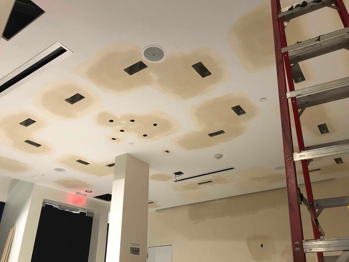 GreenroomsBuild's tweet photo. We are currently under construction on another retail location! This facelift will include fully custom ambient lighting, refined wall inserts, and modern furniture and display designs! This shop will bring visual merchandising to a whole new level. Stay tuned! 👷🏻‍♂️🛠🍁 #retail https://t.co/FoaSBm1HDa