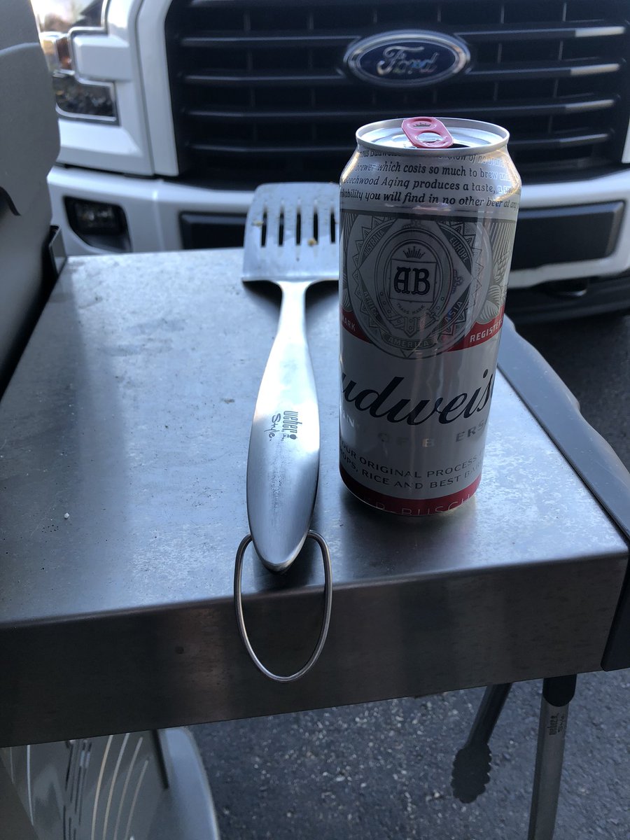 kbloom26's tweet photo. Perfect day to fire up the grill @budweiserusa https://t.co/EdDihbAS27