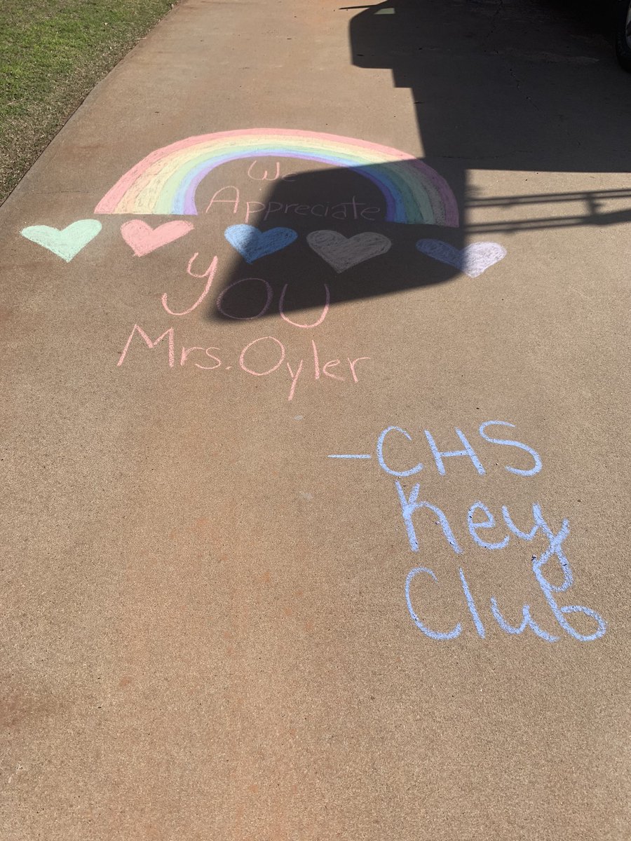 key_clinton's tweet photo. Spreading love and positivity to some of our teachers and staff! We miss y’all so much! It’s a great day to be a red tornado!🌪💓 #cpsreds #Clinton #keyclub https://t.co/gUnUeYI0Ud