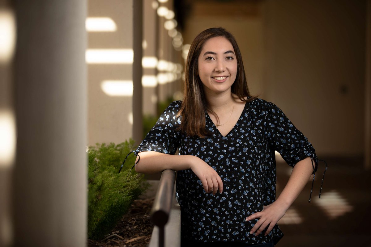 CMCnews's tweet photo. Allie Gould ’20 could hardly imagine becoming passionate about philosophy when she started at CMC as a neuroscience major. Four years later, she wins the best paper award at a philosophy conference in Denver.

https://t.co/09Do5wS31m

#CMCStudents https://t.co/ytOvoWxkXh