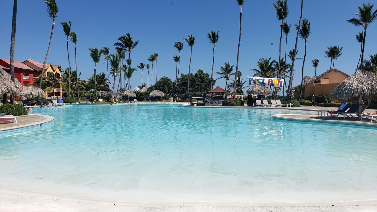 PrincessHotels's tweet photo. Soon we will be celebrating in the pool together! #PuntaCanaPrincess https://t.co/xi8meChK0C https://t.co/qMCCM27HxK