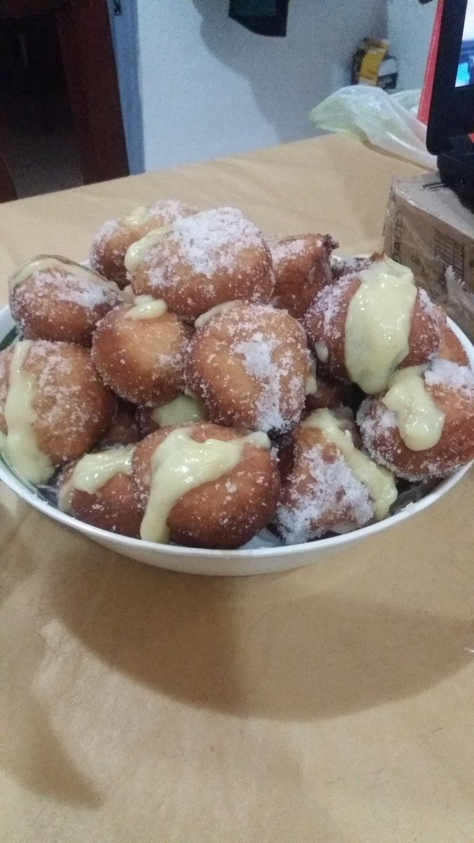 mickaquatrocchi's tweet photo. Demora leudada 
Demora la preparación
Pero sale para un batallón 
@mairaquatrocchi https://t.co/CWxwzichlG