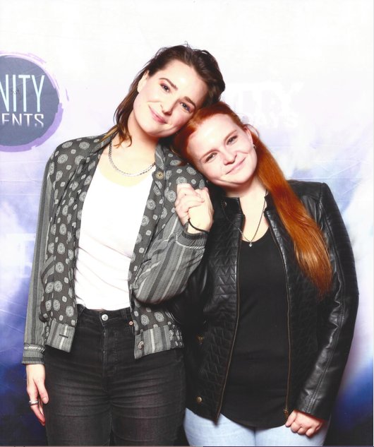 Shadowandhoe's tweet photo. I really love this photo I got with Shelby! #UnityDays4 https://t.co/V6tugXKcZa