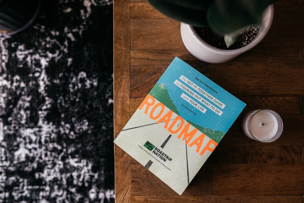 RoadtripNation's tweet photo. The 2nd edition of #RoadmapBook is here! THANK YOU to everyone who pitched in to make “Roadmap” happen. To see what’s new, visit https://t.co/nqnq2tNFXv. https://t.co/LOzhJ7qgXD