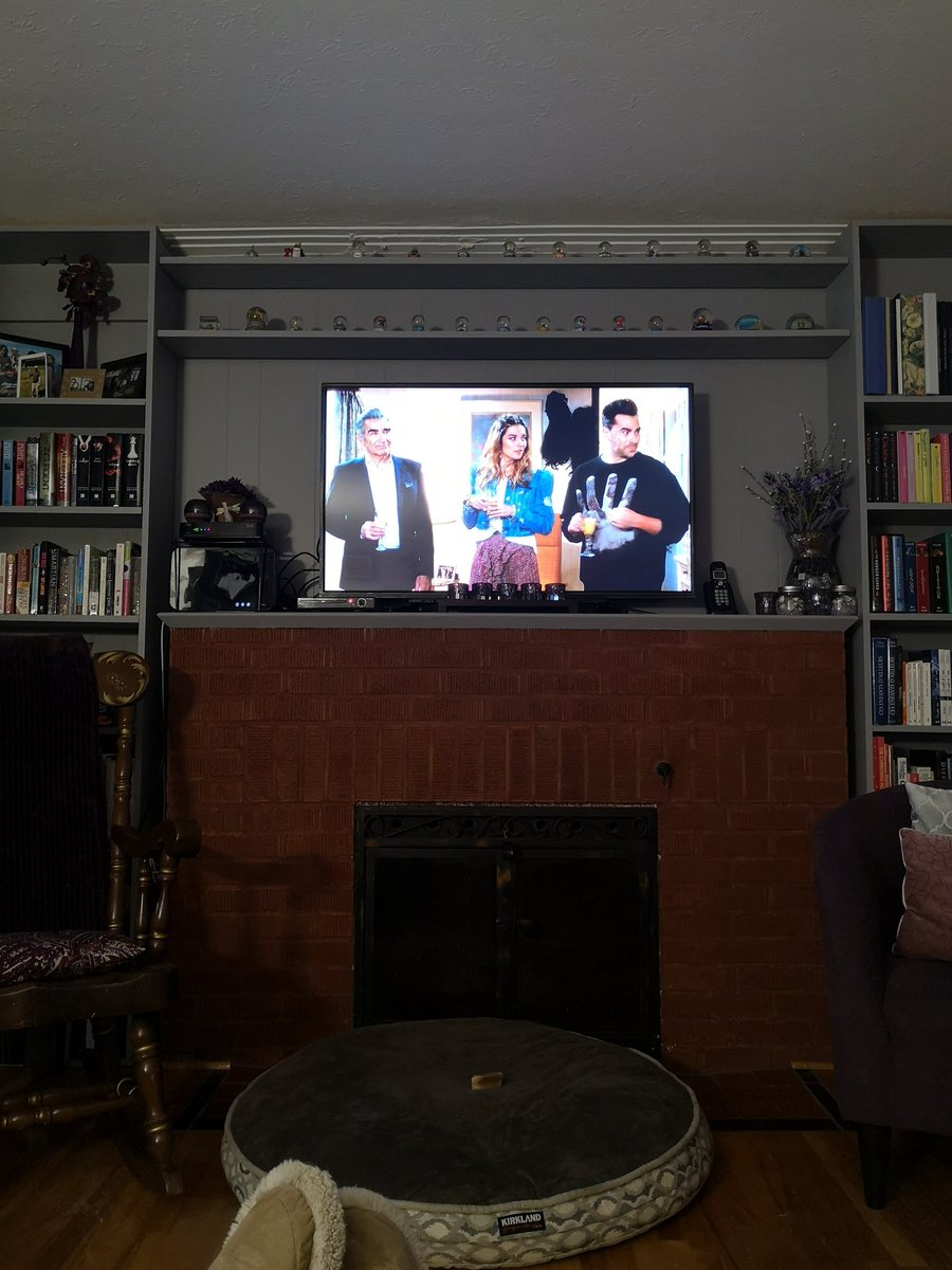 MissStudySkills's tweet photo. Who else is rewatching part 1 before the #SchittsCreekFinale tonight? 😢 #allthefeels https://t.co/Ods81tDRNS