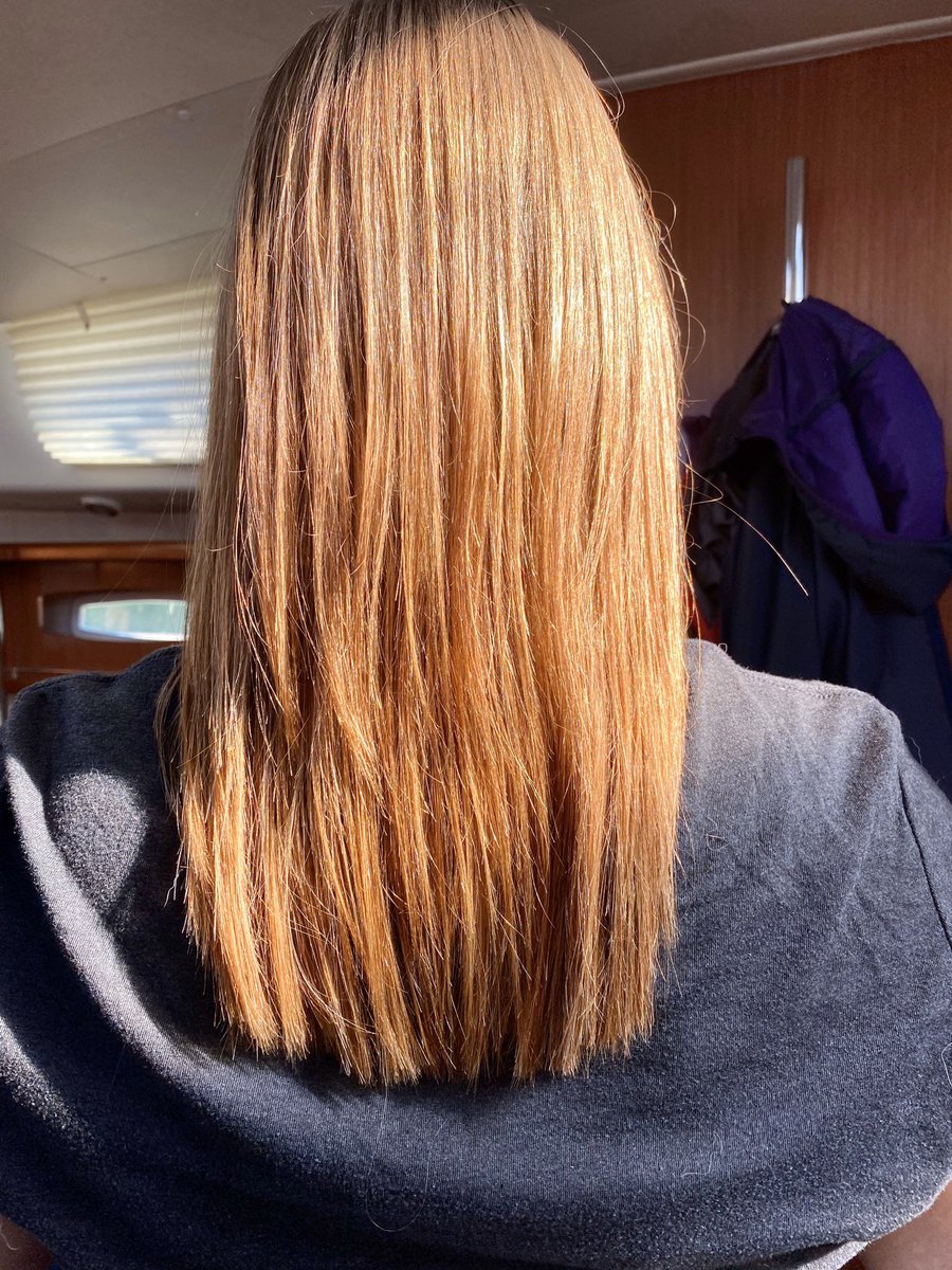 vickywould's tweet image. Friends! @snowood agreed to cut my hair under strict guidance... and it worked. Out first #quarantinehaircut was a success!! ✂️ 💁‍♀️