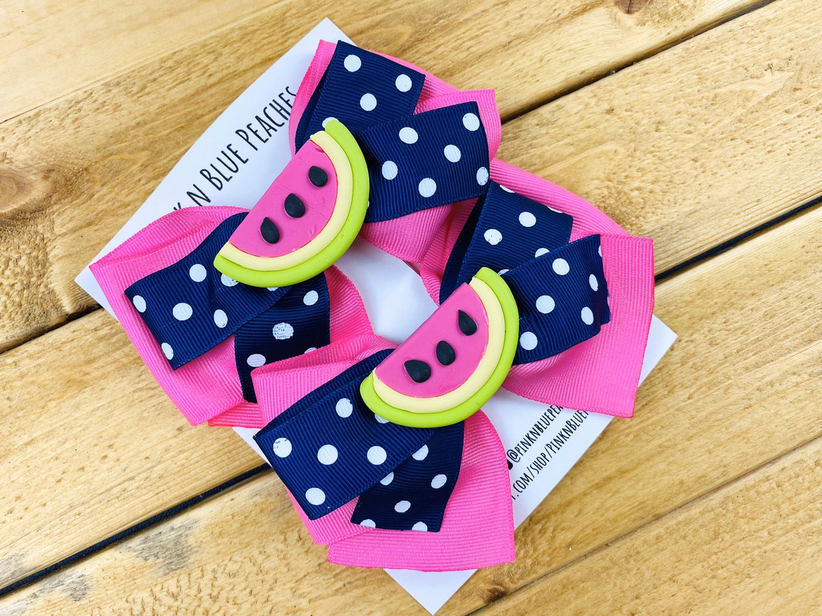 blue_pinkn's tweet photo. Bows for your little princess.👸 
More at Pink n Blue Peaches. 🍑 
•
#etsyshop #fabric #littleprincess👑 #stayathome #etsysellersofinstagram #stayathomechallenge #glitterbows #pinkbows #bowshop #prettybows #love #loveyourself #springbows #girlsbows #babyboutique #handmadebows https://t.co/JBWh4Tayrz