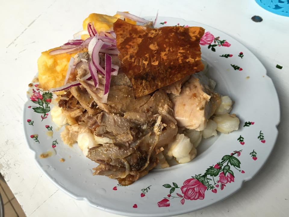 Cebu's lechón got some serious competition with Ecuador's "hornado"! I think, even at par! Tried different regional versions of it, once in Otavalo in the north of Ecuador and this in Cuenca in the south, and both are consistently impressive!