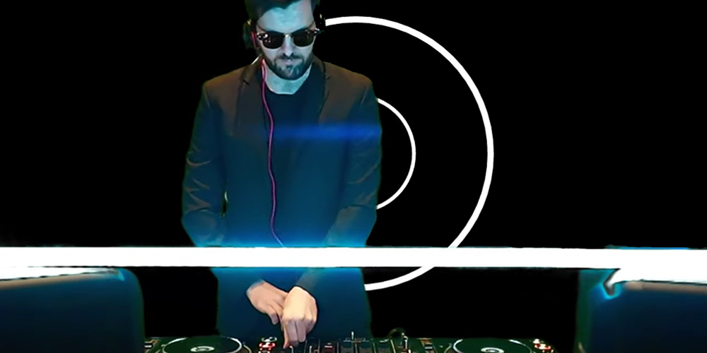 DJcity's tweet image. Now on our @Spotify playlist: @DillonFrancis’s #YouDoYou ft. @itsbabyjake.

Chopped vocals combined with a deep house groove makes this new #DillonFrancis single a standout.

Listen: bit.ly/djcityessentia…

#DJcityEssentials @maddecent