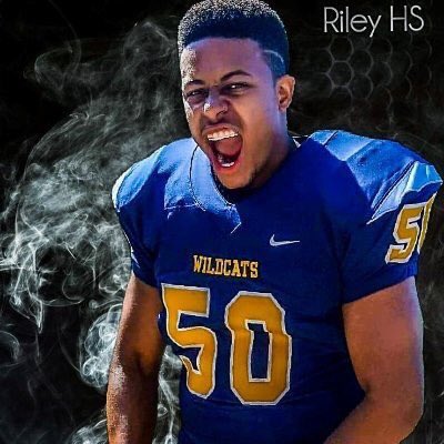 bradenhallison's tweet photo. #RileyPride for @WildcatKing50! Damon will attend Olivet Nazarene University, majoring in Criminal Justice to become a police officer. Senior highlights include "Being NIC All Conference First Team Defense and graduating with A's and B's." Show this football star some love! https://t.co/cMfSWkoAEV