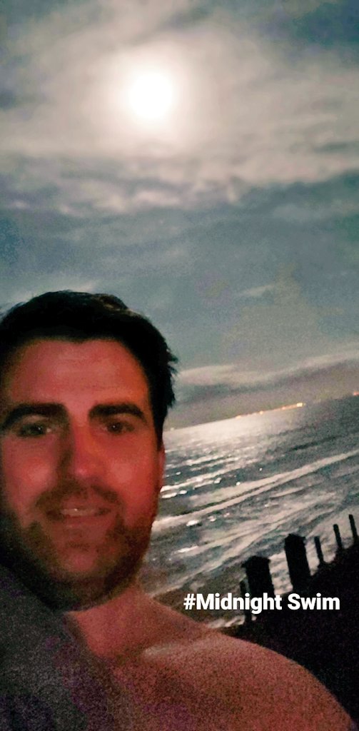 bolgo101's tweet image. #FullMoon #midnightswim #bleedinfreezin #BeautyWithin2KmsOfHome