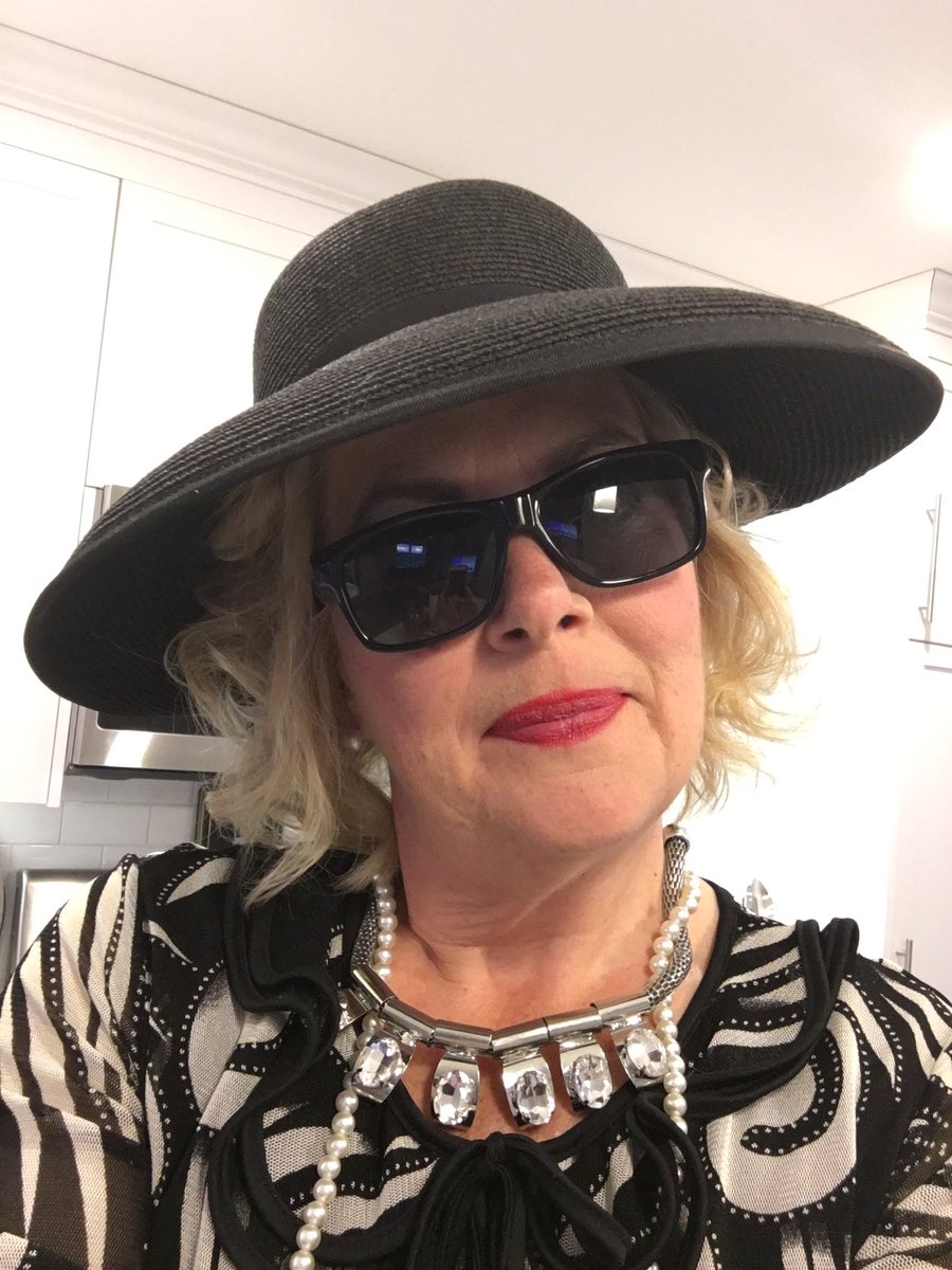Judy Bennett tweet media