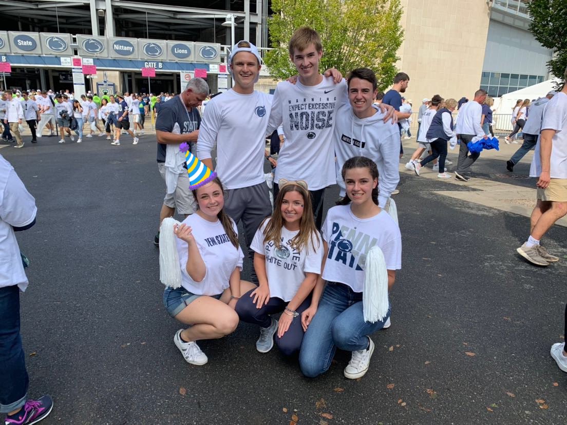 chasewalter7's tweet photo. Happy birthday Mal!! Wish I could be celebrating with ya at psu:) Live it up!!🎉🎉 @malorie_sugar https://t.co/lV79pVq2EI