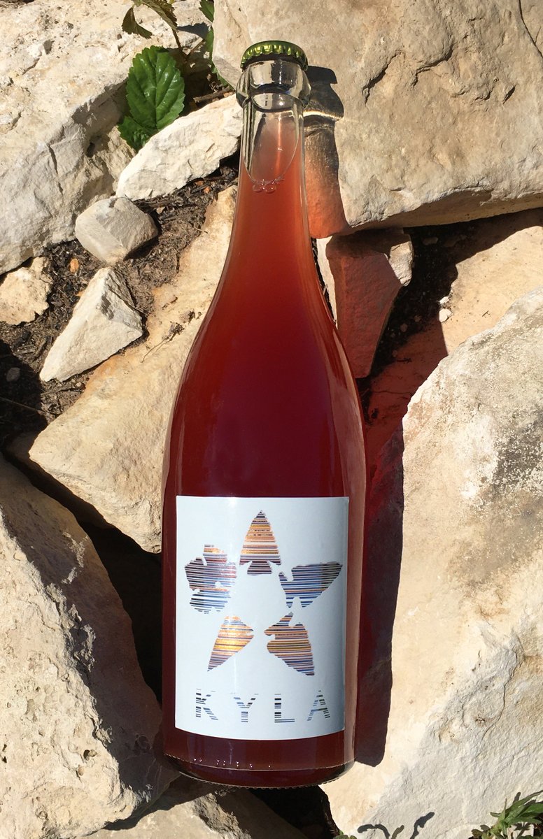 #txwine Hey @DrDBriscoe I am also having a Pet Nat tonight. <a href="/PedernalesWine/">Pedernales Cellars</a> 2019 Kyla Pet Nat