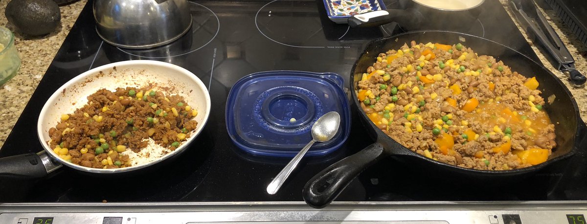 sbottasullivan's tweet photo. One of my kids decided to go #vegetarian and itโs ok with me. We live #MyBodyMyChoice here. Besides I donโt believe anyone who doesnโt want to eat meat should have to.
#RaisingLittleHumans #Parenting #parentlife #RaisingEmpoweredGirls #RaisingStrongWomen https://t.co/yR4BiBDVzL