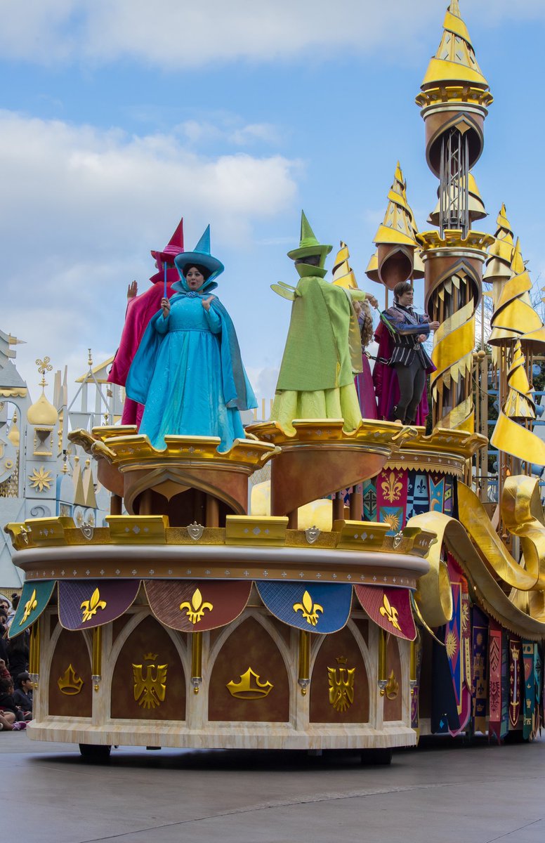 Flora (Red), Fauna (Green), and Merryweather (Blue) ✨ Aurora’s 3 fairy godmothers. 📸: @mousymagic <a href="/Disneyland/">Disneyland Resort</a>AP @DisneylandToday @Disneyland