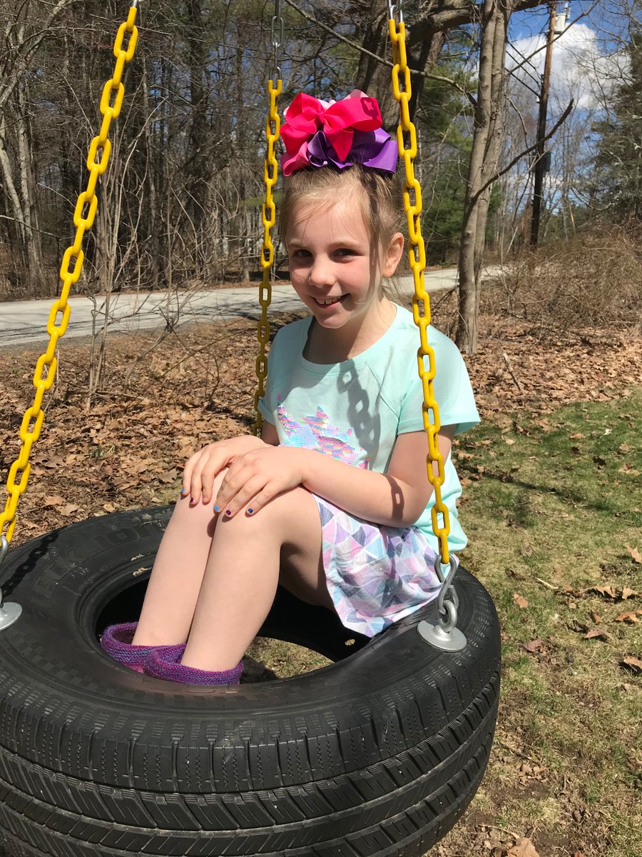HollisPrimary's tweet photo. Can't get enough crazy hair! #SAU41SpiritWeek https://t.co/jQzuzT7Cr2