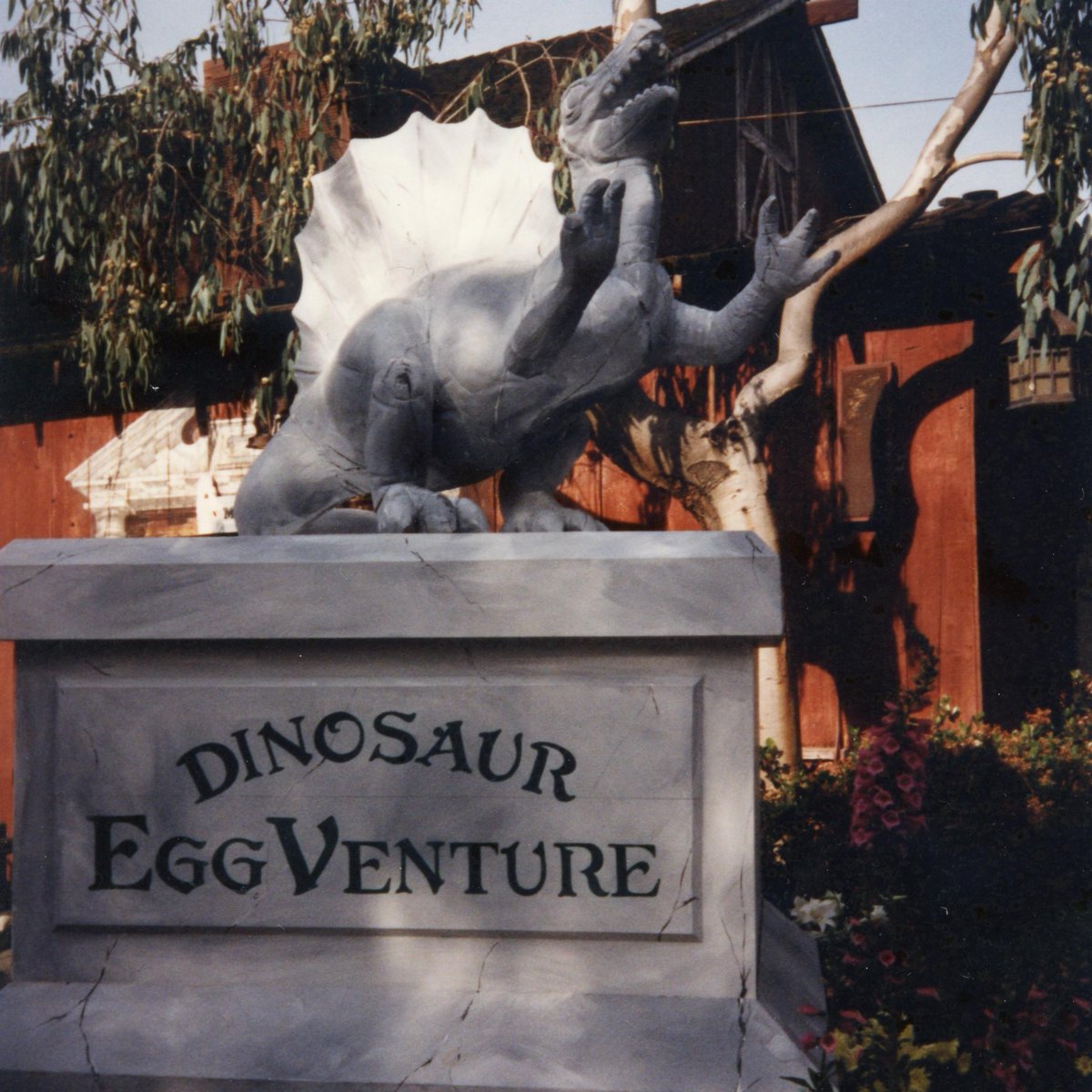 knotts's tweet photo. In April 1995, Knott's introduced the Dinosaur EGGventure "The Search for the Golden Egg" maze located in the Wilderness Dance Hall in Ghost Town. A 4,500-sq-foot attraction designed by Knott's art directors Kathryn White, Scott Auerbach, and Todd Faux. #TodayInHistory #Knotts100 https://t.co/wzI562NG7k