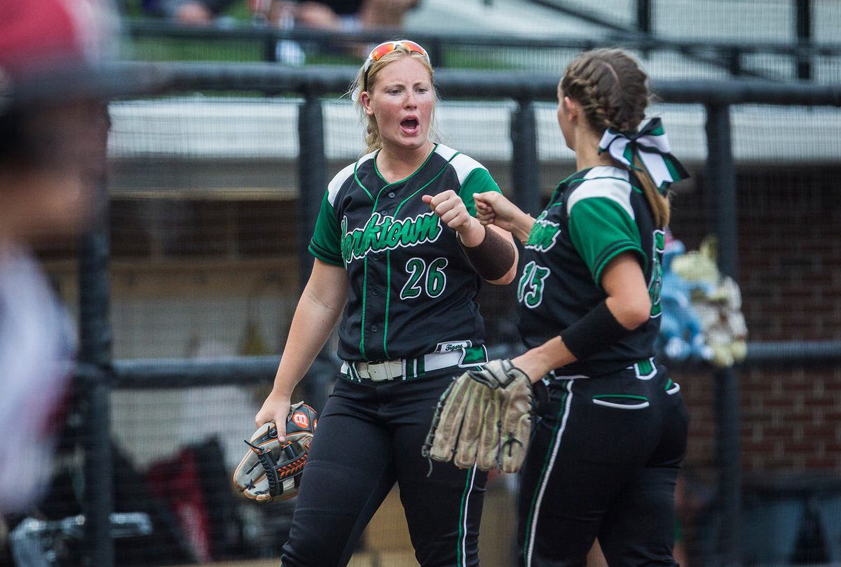 kaylynrenee12's tweet photo. @AinsleyPhillip4 @YTigerSoftball @lexie_robertson @SalleeAvery @DCantanzarite @sebpsu4 @AlaraMiller @lghawk59 @granttweedy @YorktownHighSch @sarah_greenn @ytownlarrabee @Reagan_cox_ @han_avila1 @jstephens_4 #MemoryChallengeYHS I nominate @smedley1932 and @savannah_baker6 https://t.co/OunwgBgFwp