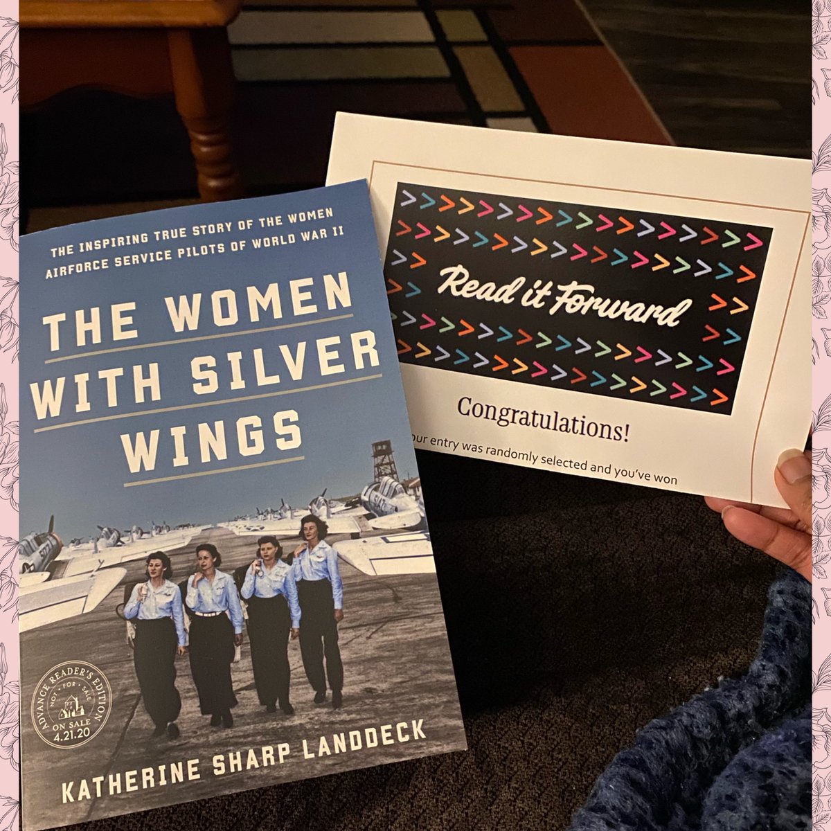 songbird0401's tweet photo. This was a pleasant surprise!! I won! Now, I have a cool new quarantine read! Thanks so much @ReadItForward ! #RIFWinner ๐ https://t.co/AGTKXL4gAC