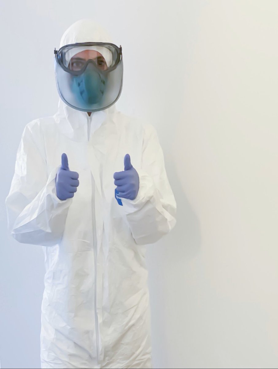 DBelardoMD's tweet image. My new PPE came! and got extra for my two favorite ECMO attendings as well ❤️🙏 

Could not have predicted that 2020 would be the year I gave tyvek suits/PPE as a thank you/graduation gift to my favorite attendings 😃