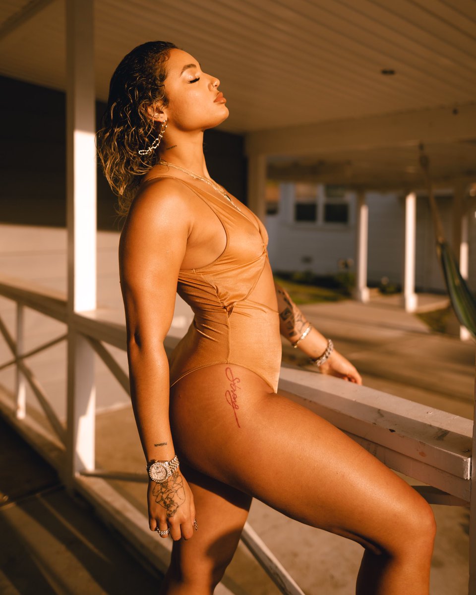 DaniLeigh's tweet photo. 🧡 @SavageXFenty #savagexambassador .. I wrote on my notes everything I wanted for 2020.. and this right here came true for me .. 🧡 https://t.co/PnUkm8FZSr