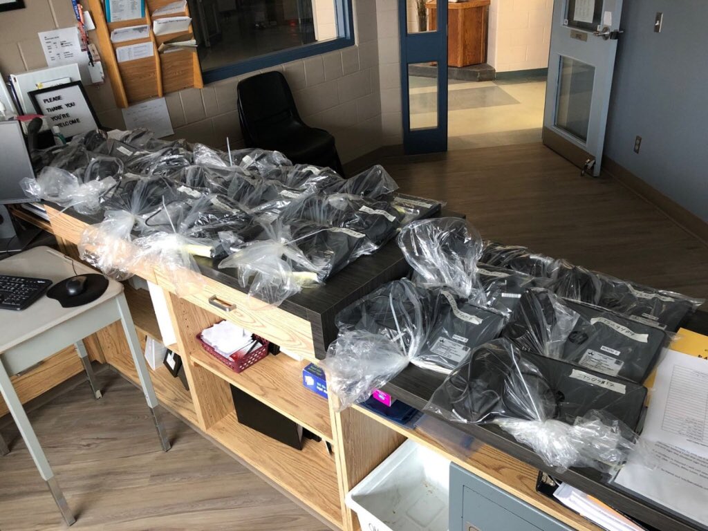 TracyMcLennan2's tweet photo. WE are connecting!@WellingtonCath Thanks to our incredible IT department for connecting our students to technology #LearnAtHome#WCDSBconnected https://t.co/iGmcE74Obp