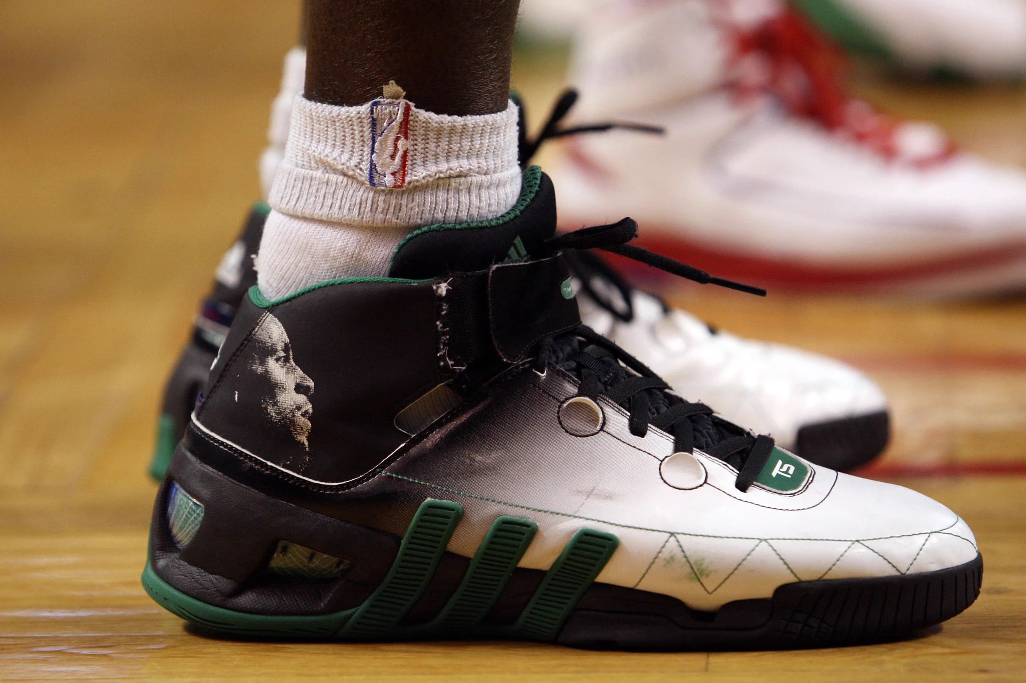  Garnett NBA シューズ NBA KICKS on X: 