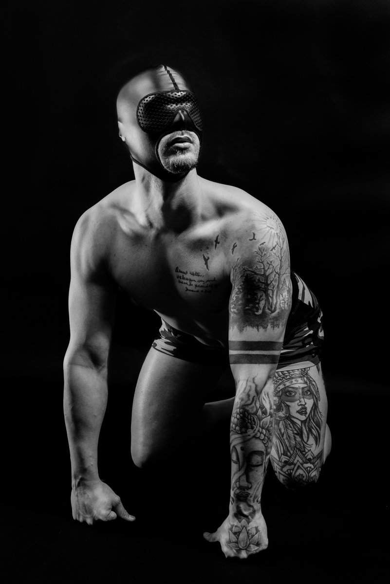 FStop74Photo's tweet photo. My promotion finish April 9th - gift certificates at a Discount for photo sessions to be used after quarantine time.

•Shootings in Pittsburgh, Los Angeles and Palm Springs.

https://t.co/yHDuEj5ClZ

#LeatherDaddy #photography #leathersir #YESSIR https://t.co/nhxv9IZ7rY