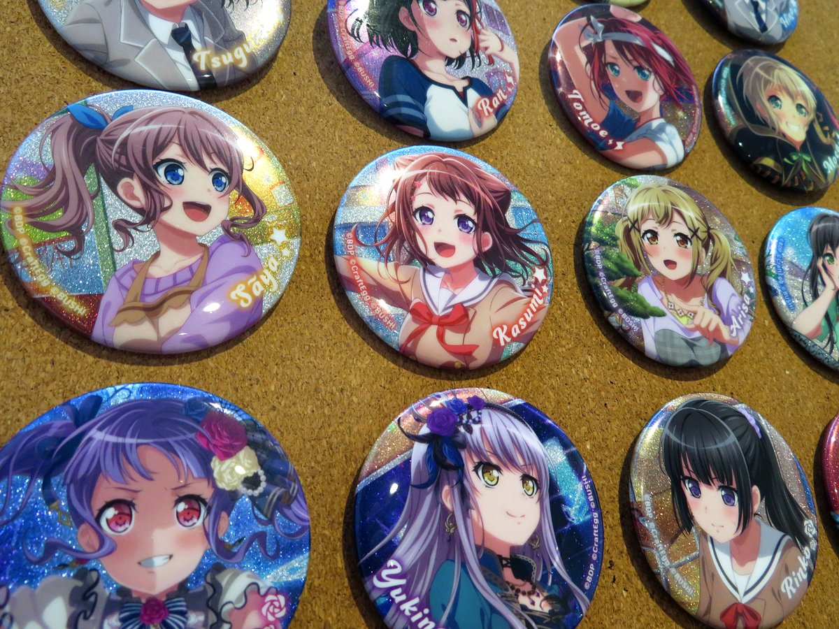 🌈#バンドリ 通販情報🎸 缶バッジは2種類🎵ちびキャラのホロver.と