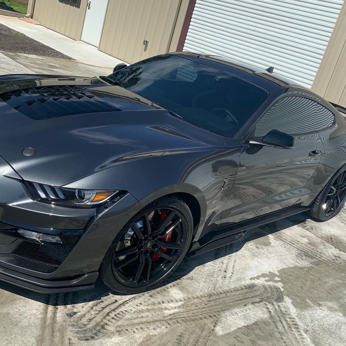 rayzesst's tweet photo. 2020 Shelby GT500 with only 12 miles!!! First one sold in this area! Straight from dealer to Rayze SST for tint! #shelby #gt500 #supersnakegt500 #5startuning #rayzesst #shoplocal #supportsmallbusiness #weloveourcustomers  @RayzeSST https://t.co/ByRPiheUJl