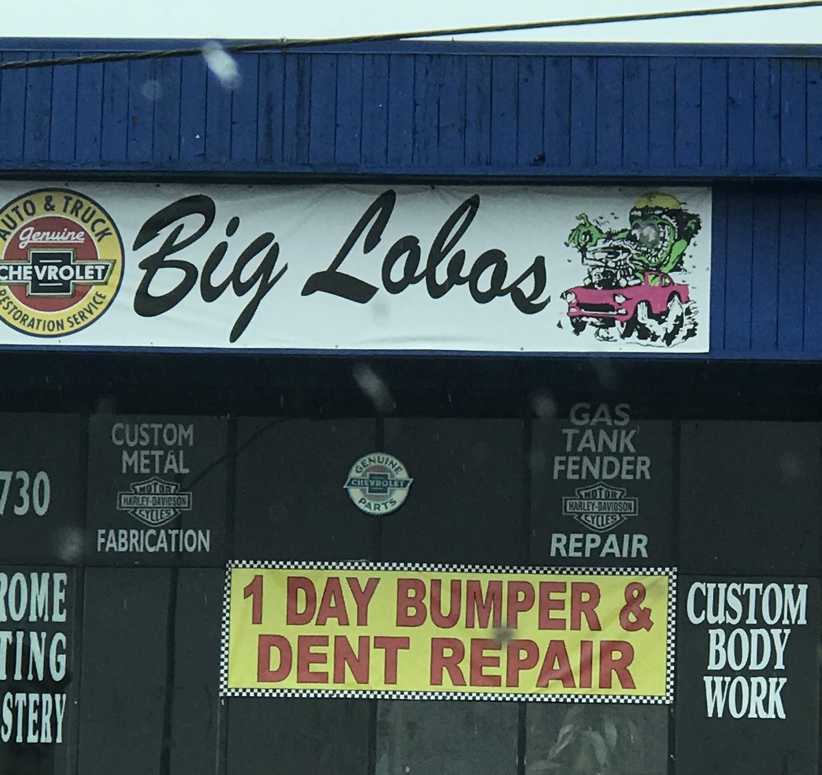 sdunbier's tweet photo. Running a few errands today and came across this... look familiar to anyone?
@ARTofCOOP, #JRWilliams, #BigDaddyRoth, #RatFink https://t.co/vrXkMe862u